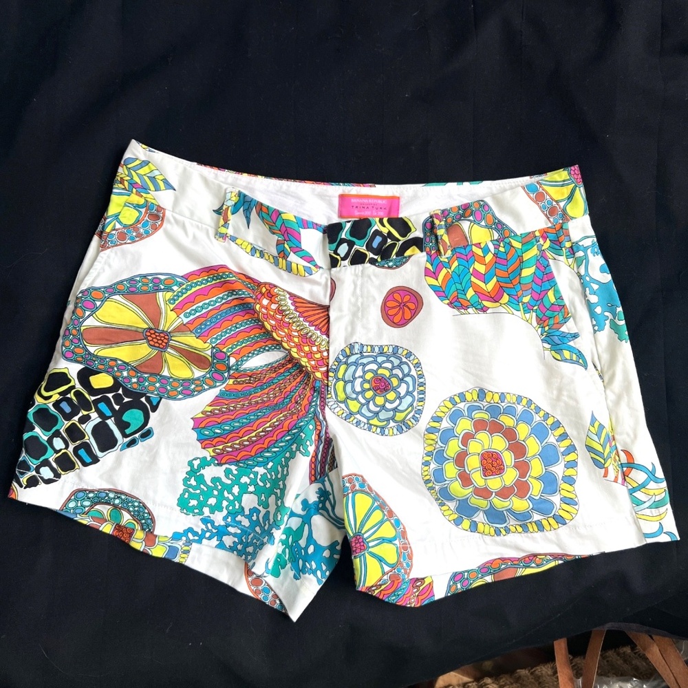 Banana Republic x Trina Turk Shorts Multicolour Floral Size 12 Mid Rise  04/12